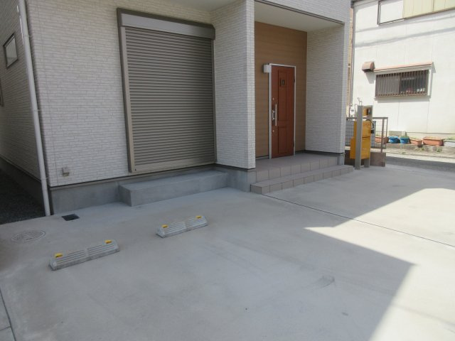 ロタス東藤江の駐車場