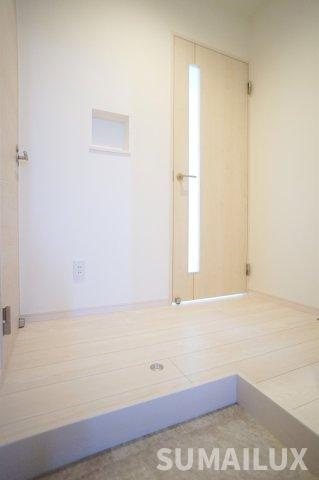 熊本市中央区黒髪６丁目のアパートの玄関