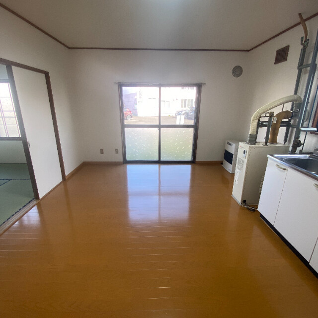 吉岡ハイツ1号棟の居間・リビング