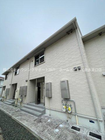 クローバー富士5号館の外観