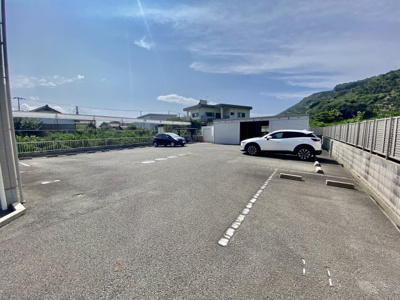 【駐車場】 | シャーメゾン下中島