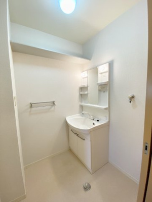 【洗面所】 | シャーメゾン下中島