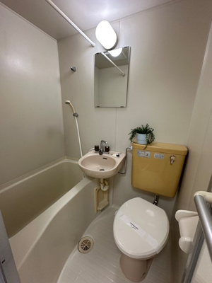 【浴室】 | アクシス山口台 | ユニットバスでお掃除らくらく☆浴室内に洗面台・トイレ付きです♪ゆったりバスタイムでリラックス☆