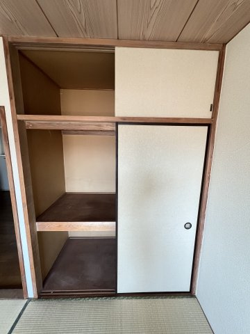 あきもとビルの収納