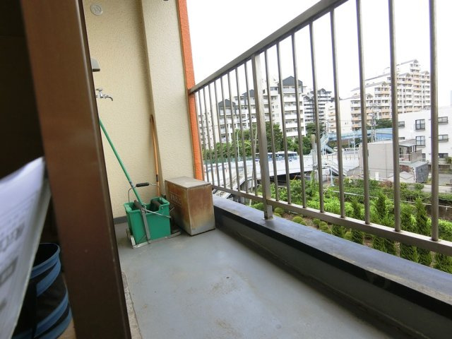 【バルコニー】 | オレンジビル