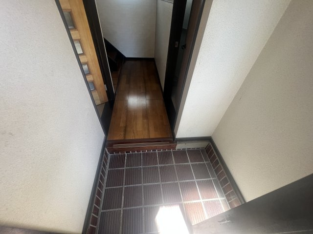 みどり台貸戸建の玄関