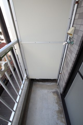 【設備】 | ジョイフル菊水 | 室外洗濯機置場