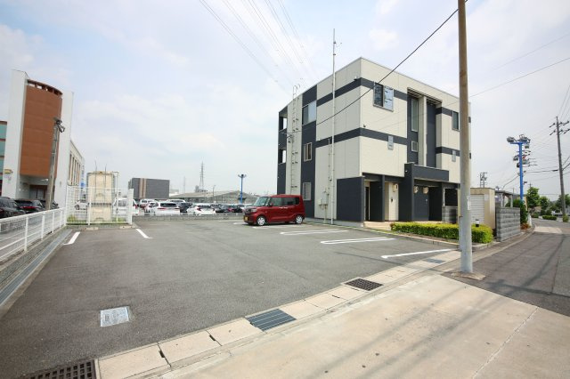 Jpride　椿の駐車場