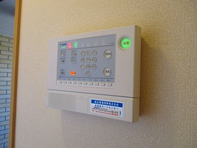 【セキュリティ】 | ヴェルデ コリーナ 参番館