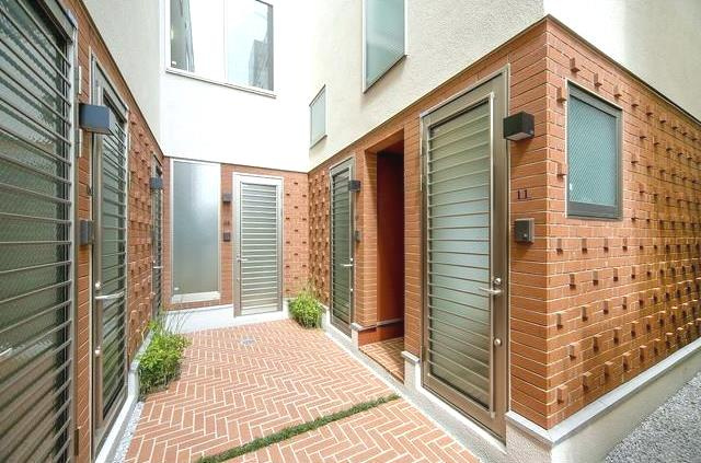 グランエッグス東大前