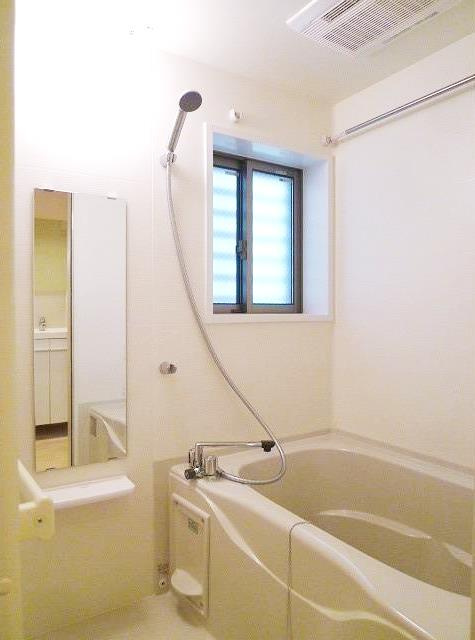 グランエッグス東大前の浴室|洋室