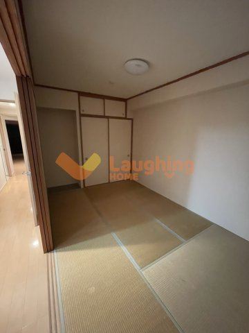 アーサー六ツ門プレミアムタワーの内装|明るい室内です※別号室の写真です