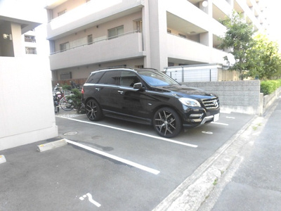 【駐車場】 | プール・トゥジュールブラン | 駐車場です