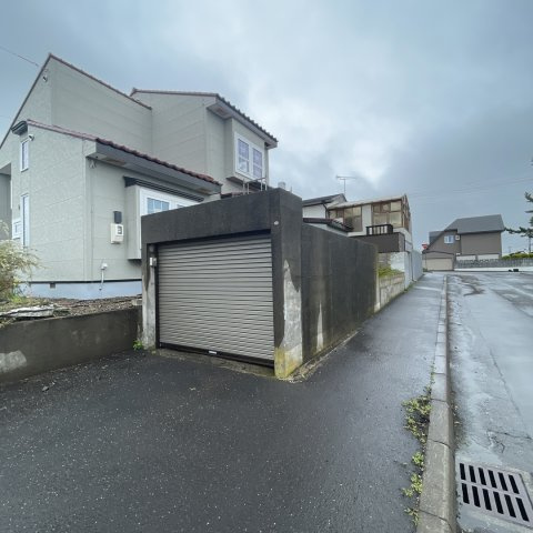 室蘭市白鳥台4丁目15-4戸建の駐車場