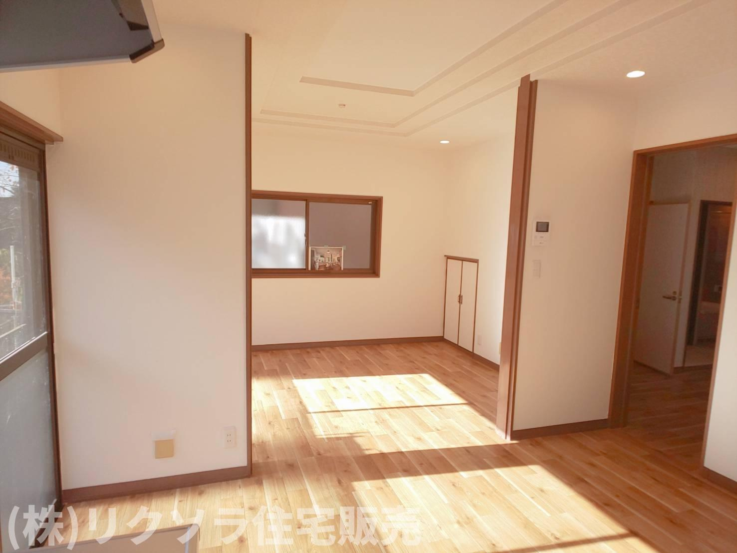 河北中町　中古一戸建ての居間・リビング|LDK14.0帖
■物件内覧・資金計画相談・住宅ローン相談、お問合せ受付中■
※当日・翌日のご内覧、ご相談はお電話でのお問合せがスムーズです！