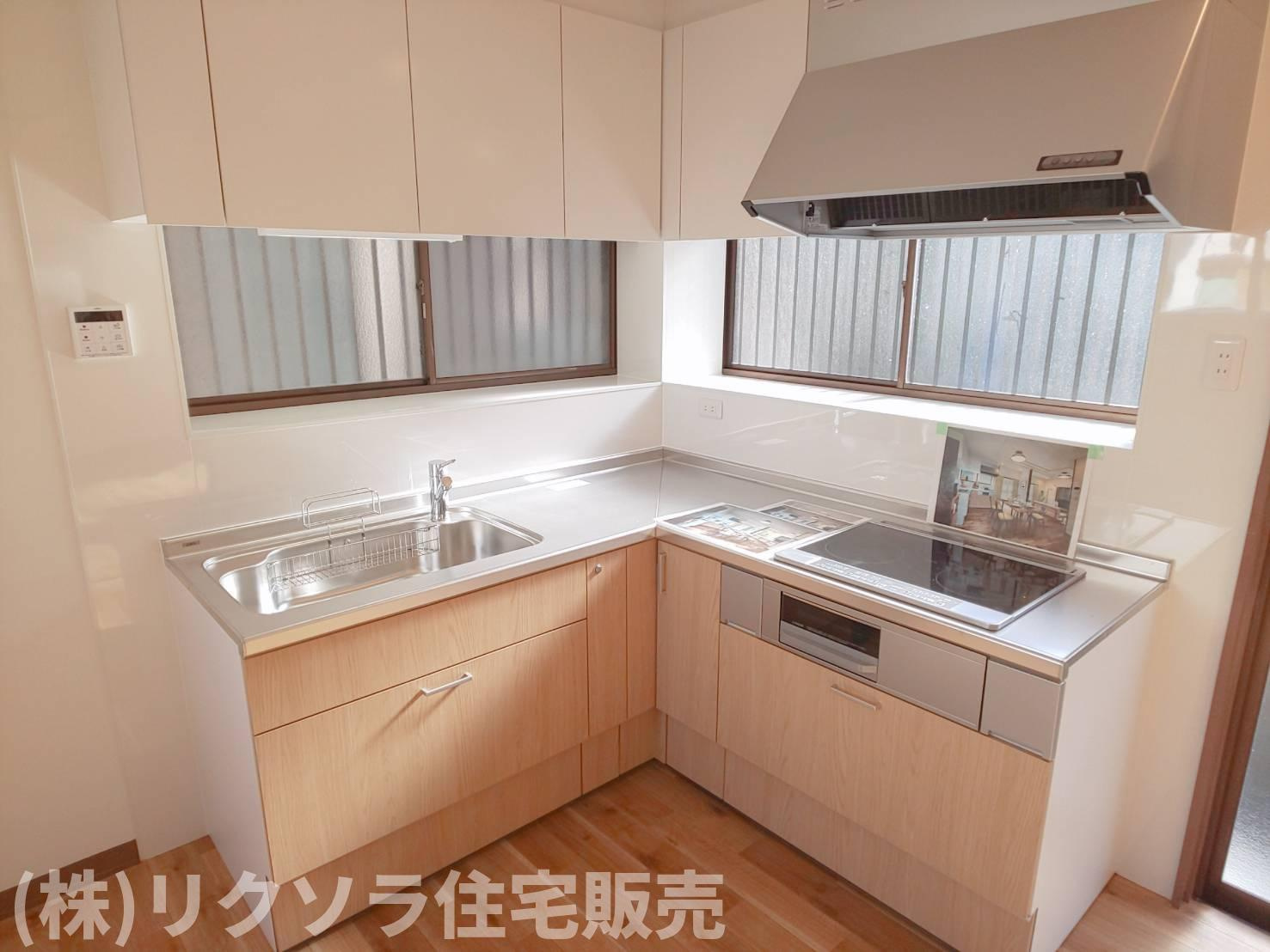 河北中町　中古一戸建てのキッチン|L字型キッチン
■物件内覧・資金計画相談・住宅ローン相談、お問合せ受付中■
※当日・翌日のご内覧、ご相談はお電話でのお問合せがスムーズです！