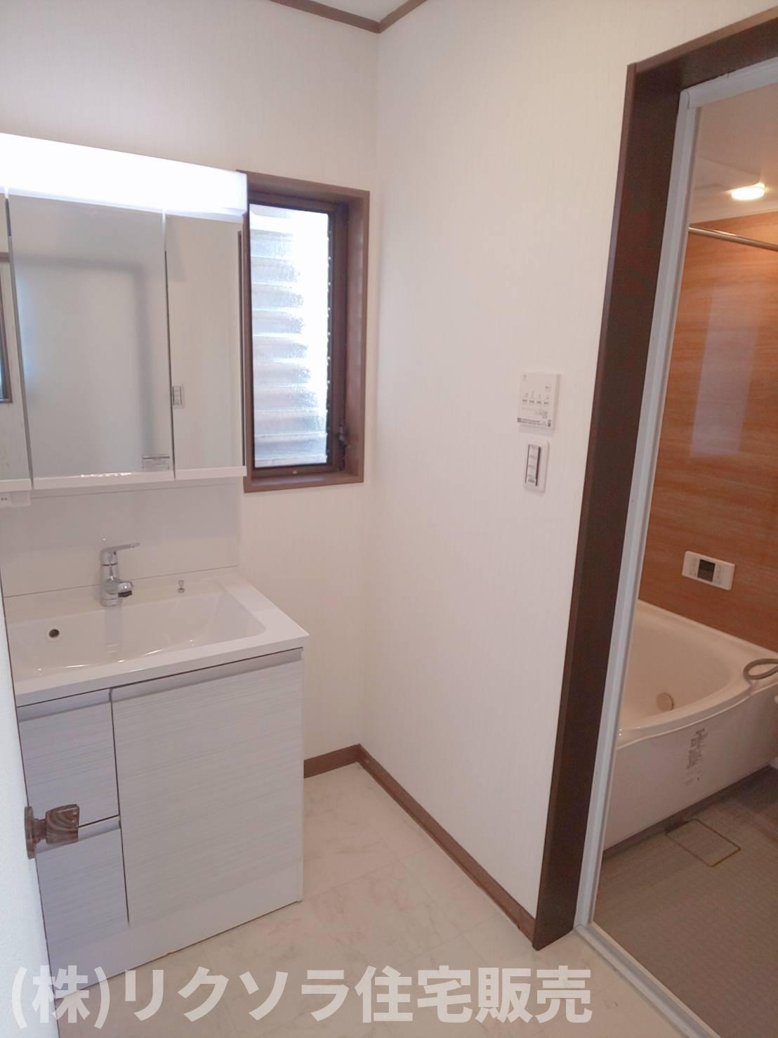 河北中町　中古一戸建ての脱衣所|洗面所
■物件内覧・資金計画相談・住宅ローン相談、お問合せ受付中■
※当日・翌日のご内覧、ご相談はお電話でのお問合せがスムーズです！