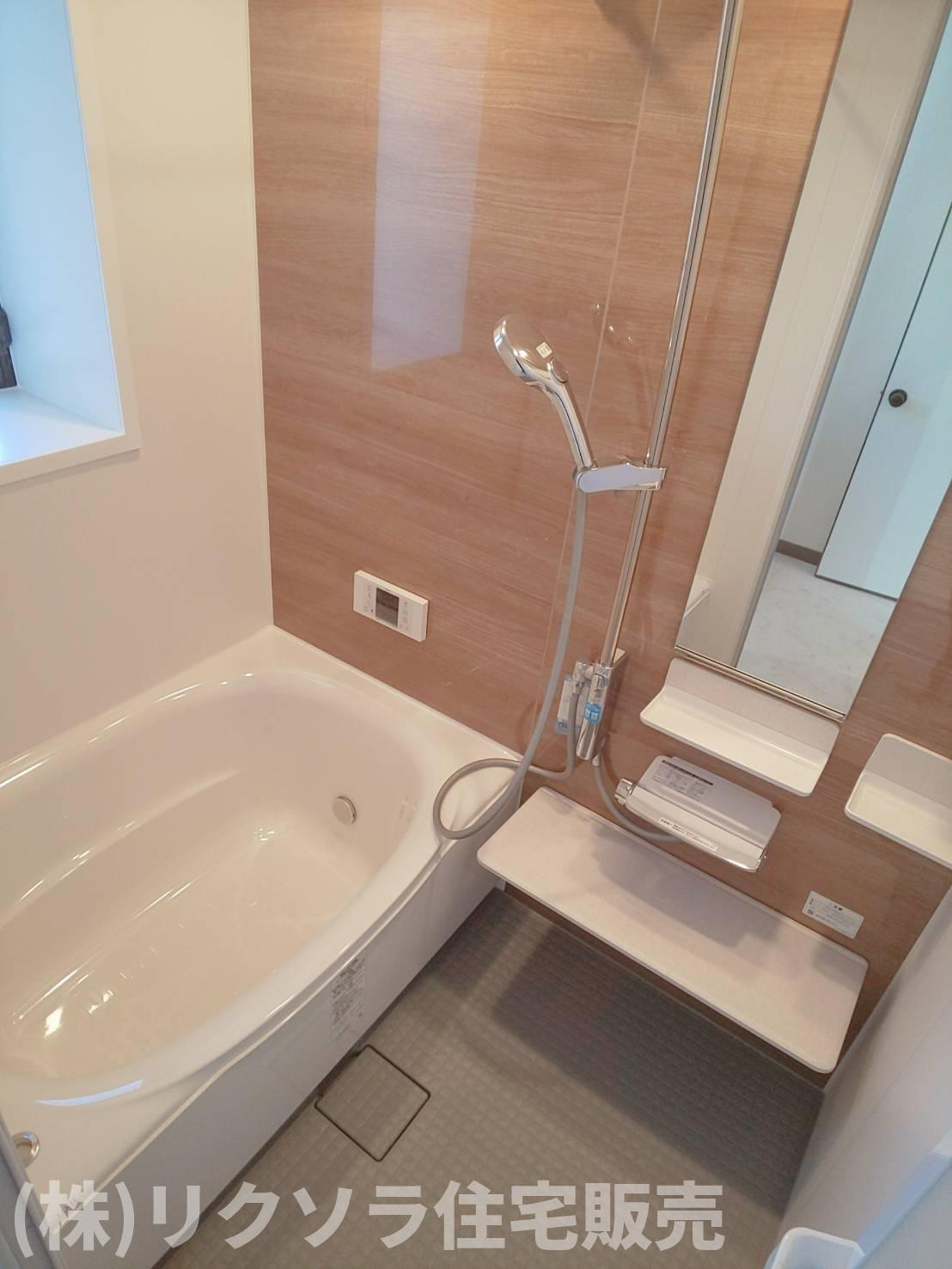 河北中町　中古一戸建ての浴室|ユニットバス
■物件内覧・資金計画相談・住宅ローン相談、お問合せ受付中■
※当日・翌日のご内覧、ご相談はお電話でのお問合せがスムーズです！