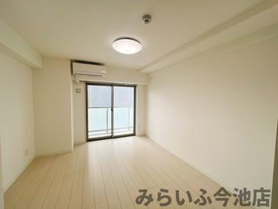 【居間・リビング】 | THE RESIDENCE IMAIKE EAST  | 10.2帖