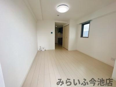 【洋室】 | THE RESIDENCE IMAIKE EAST  | 10.2帖