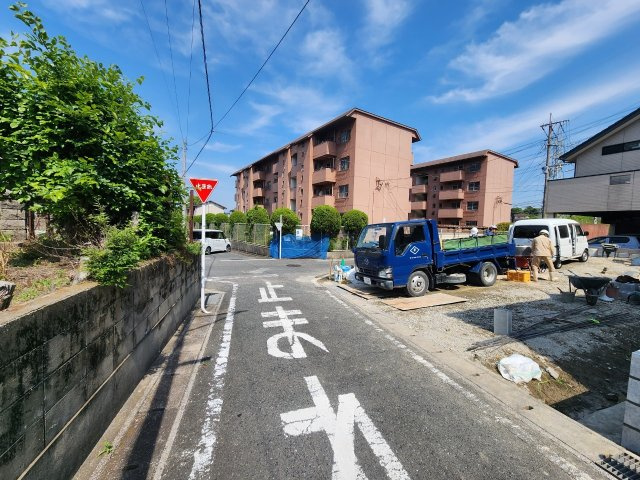 ーFITーフィットー小倉北区緑ヶ丘2丁目【小倉北区　新築戸建て】の前面道路含む現地写真|現地撮影　2023,5,15　ーFITーフィットー小倉北区緑ヶ丘2丁目【小倉北区　新築戸建て】