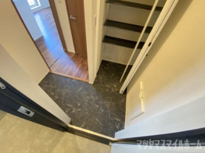 【玄関】 | ルナメゾンA