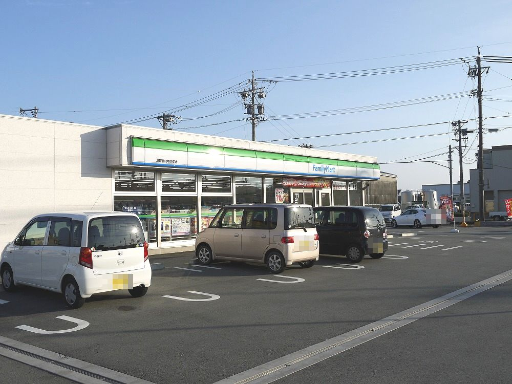 Joie Bonheur Deux (ジョワボヌールドゥ）の周辺|【コンビニエンスストア】ファミリーマート 津河芸町中別保店まで347ｍ