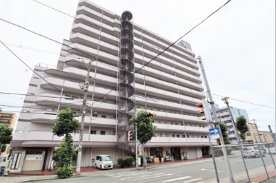 【外観】 | シャルマンコーポ今里 | 今里筋が通る猪飼野橋交差点に面したマンションです♪