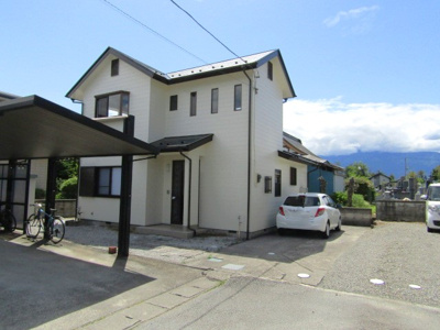 【前面道路含む現地写真】 | 中古戸建て　中央市東花輪 | 前面道路含む現地写真です