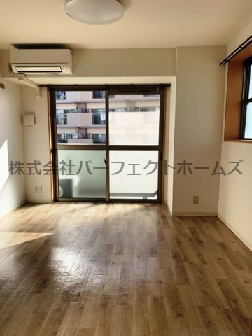 クリザンテェーモの洋室|ゆったりした洋室です