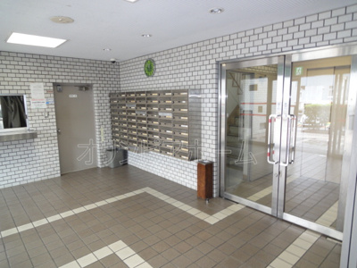 【エントランス】 | フドウ東陽町ハイツ　4階　新　規　リ　ノベーション済