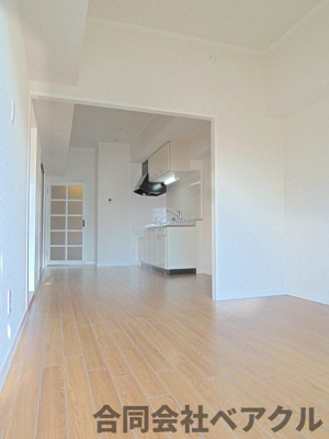 【居間・リビング】 | 勧修寺ハイツ