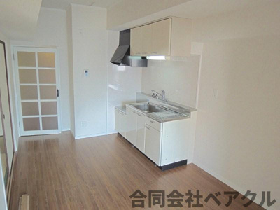 【居間・リビング】 | 勧修寺ハイツ