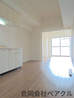 【居間・リビング】 | 勧修寺ハイツ