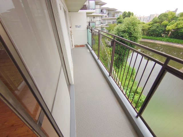 【バルコニー】 | ドルミ宝塚御殿山
