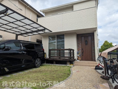 【外観】 | 明石市沢野南町3丁目 | 駐車2台可♪夫婦で1台ずつ！車での来客などにも便利です♪