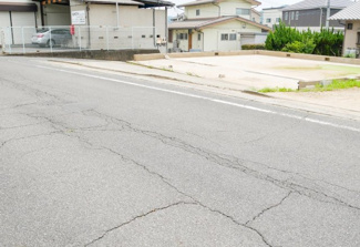 【前面道路含む現地写真】