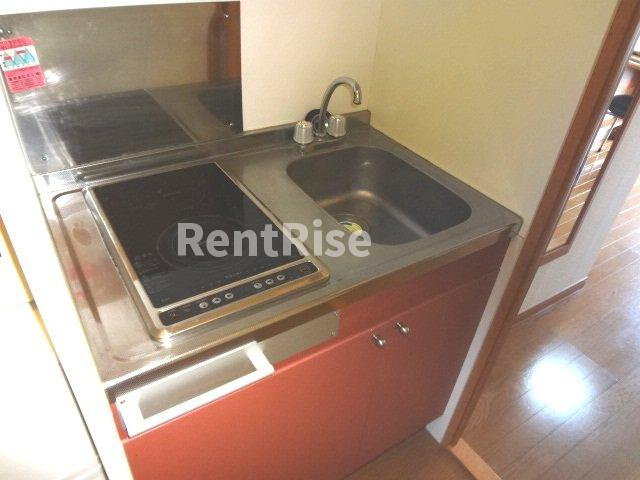 レオパレスさくらのキッチン|安心安全の電気コンロ、加熱力はばっちりのラジエントヒーター！