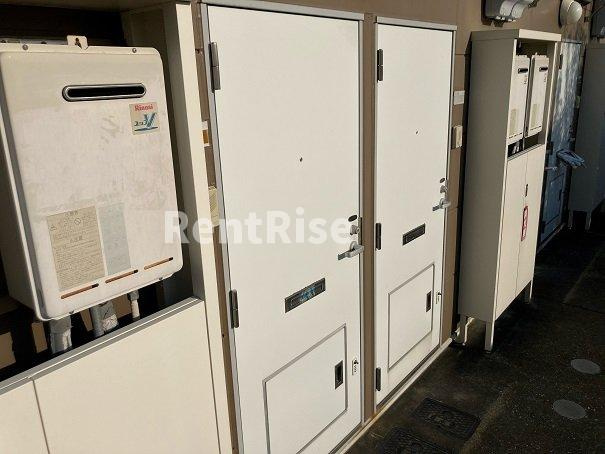 レオパレスＭＡＹＵの玄関