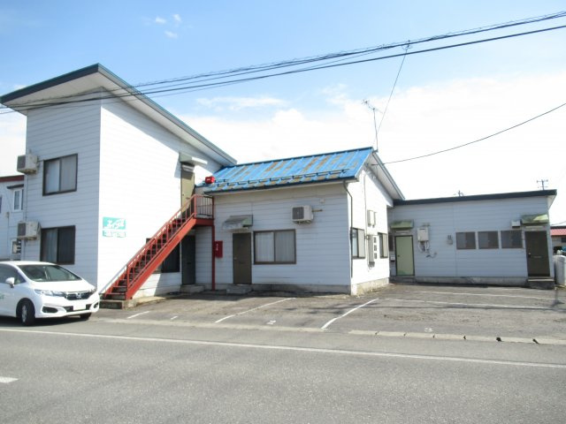 東置賜郡高畠町大字福沢のアパートの外観