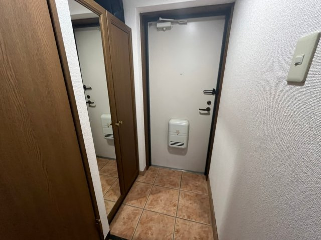 サプリーム神田の玄関|サプリーム神田
※反転タイプ