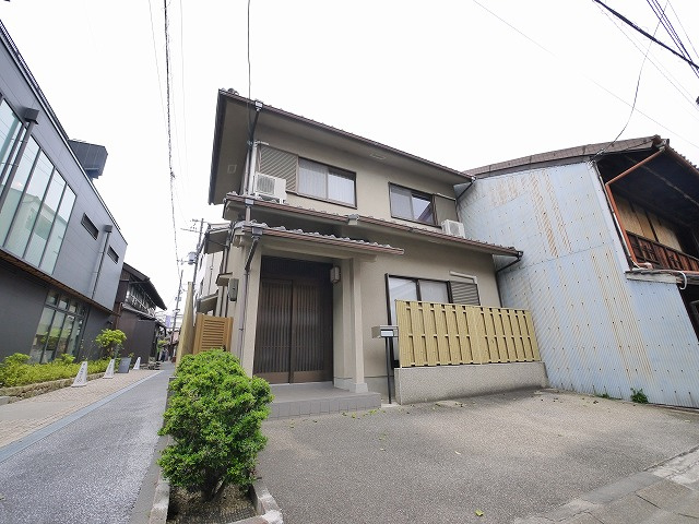 元林院町テナントの外観