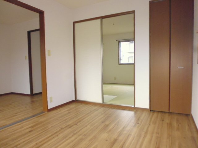 メゾン武智Ｃの居間・リビング|洋室