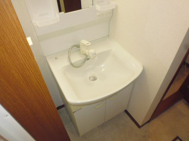 メゾン武智Ｃの独立洗面台|洗髪洗面化粧台