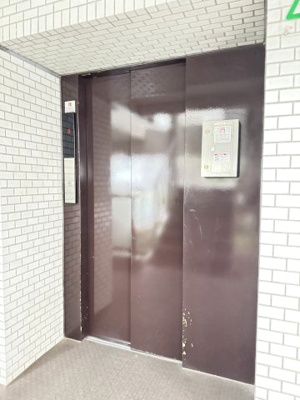 【その他共用部分】 | 【売主直売】キャニオンマンション溝の口 | お買い物時やベビーカーの出し入れに便利なエレベーター付です。