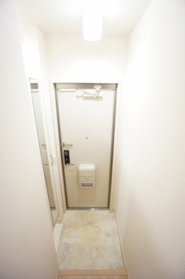 【玄関】 | エスペランサB棟 | ※同物件、同タイプ、間取り反転のお部屋です