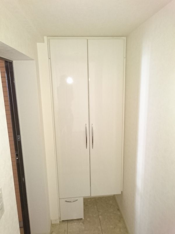 ラヴィドール田無ステーションフロントの玄関