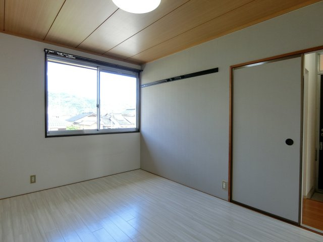 クリーンハイツの洋室