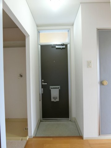 クリーンハイツの玄関