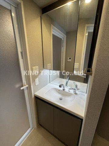 ラシュレ大阪同心の独立洗面台|独立洗面台です